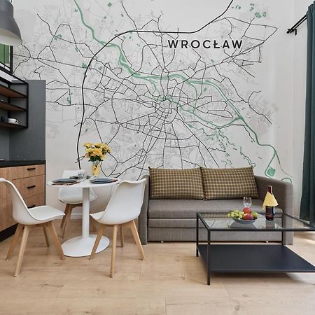 Mezzanine Studio Apartments Zarembowicza Wroclaw Airport By Renters Esterno foto