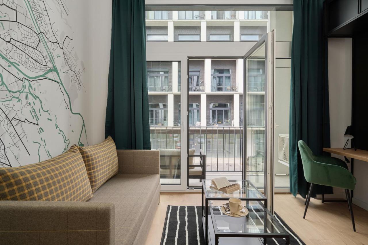 Mezzanine Studio Apartments Zarembowicza Wroclaw Airport By Renters Esterno foto